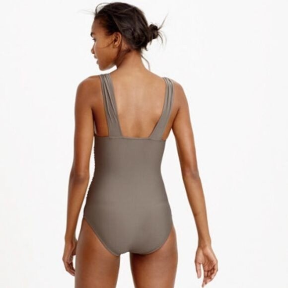 J. Crew D-cup Ruched Femme One-piece Swimsuit Size 0 NWT - Picture 2 of 5